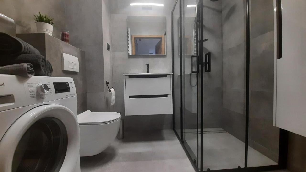 Apartament M&R Dwie Sypialnie Garaz Gdynia Buitenkant foto