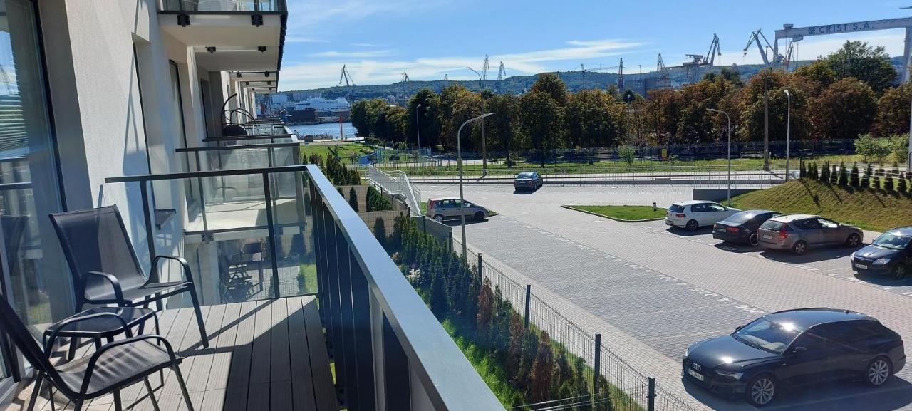Apartament M&R Dwie Sypialnie Garaz Gdynia Buitenkant foto
